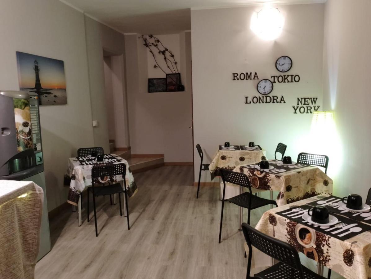 Albergo Elena 3 Via Emilia Ovest 347 Parma Kültér fotó
